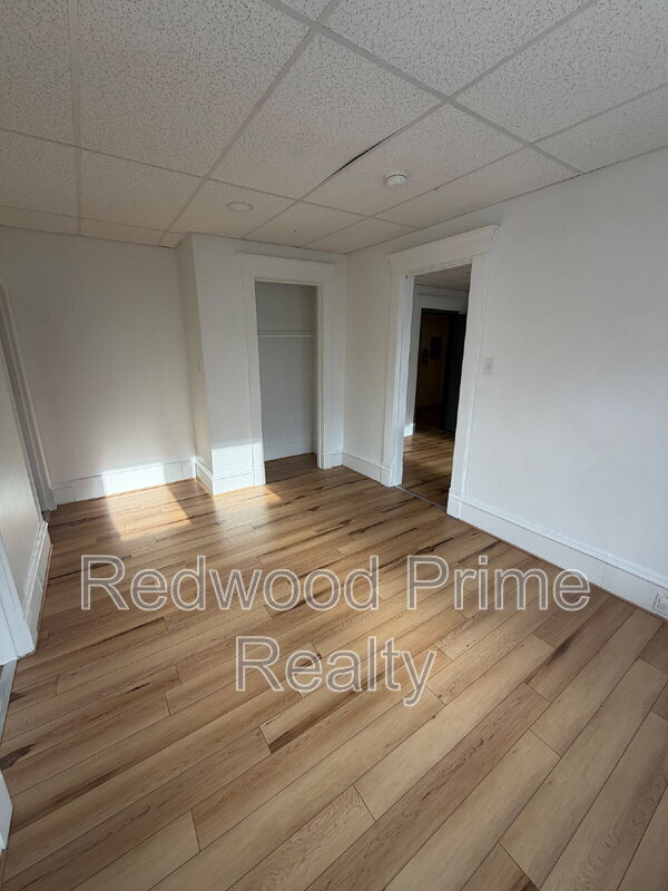 Building Photo - 2901 Maple Ave