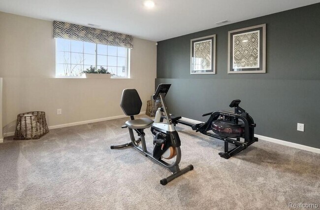 Foto del edificio - 49501 Cherry Hill Rd