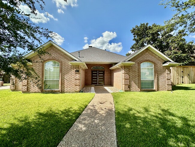 Photo - 1301 Royal Palm Ln House