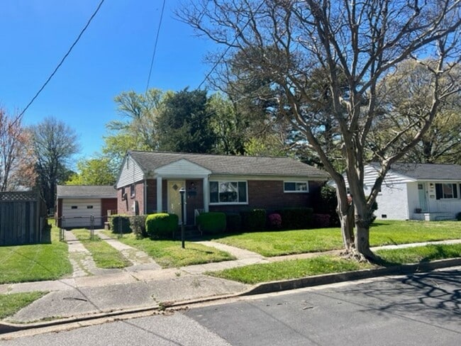 Building Photo - NORFOLK RENTAL