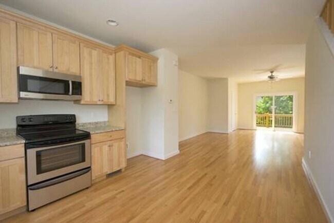 Foto del edificio - 1013 Linden Ave