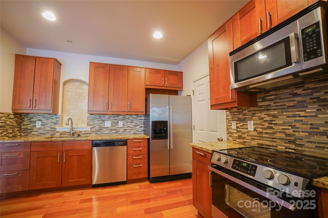 Primary Photo - 14774 Via Sorrento Dr