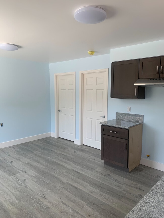 Foto del edificio - 1227 W 146th St