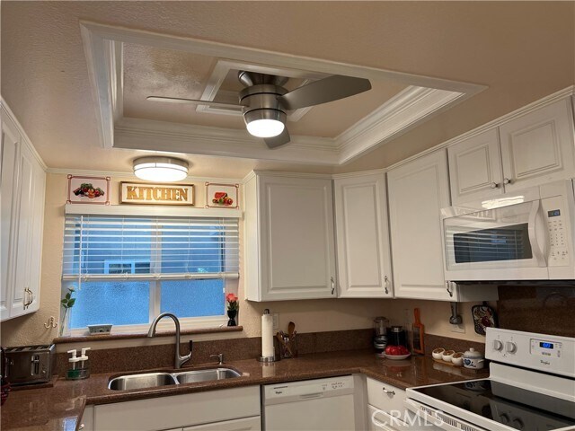 Building Photo - 2404 Via Mariposa W