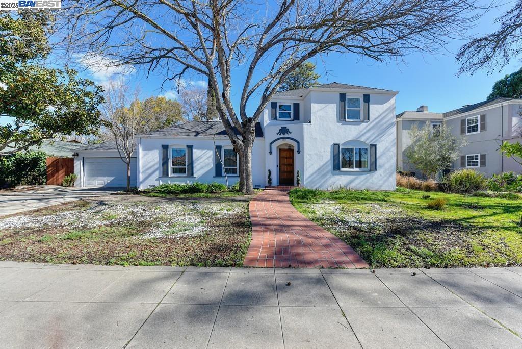 Foto principal - 2232 Lakeside Ave