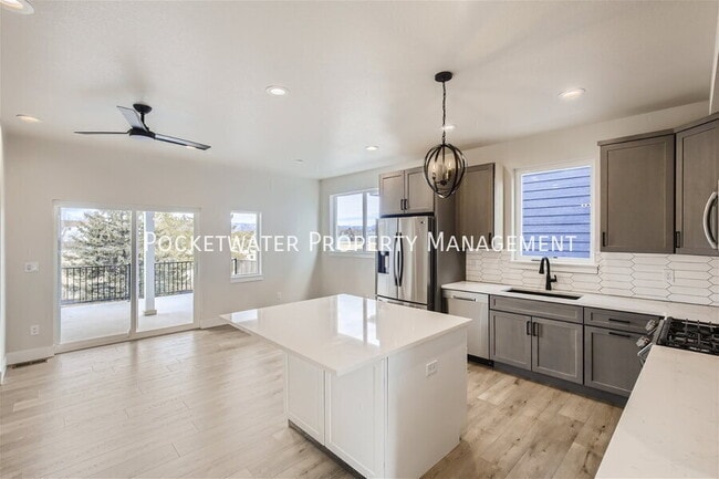 Building Photo - 1335 Baker St