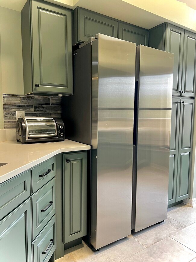 Foto del edificio - 1240 St Tropez Cir