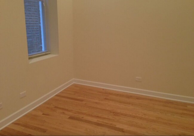 Building Photo - 1406 W Superior St