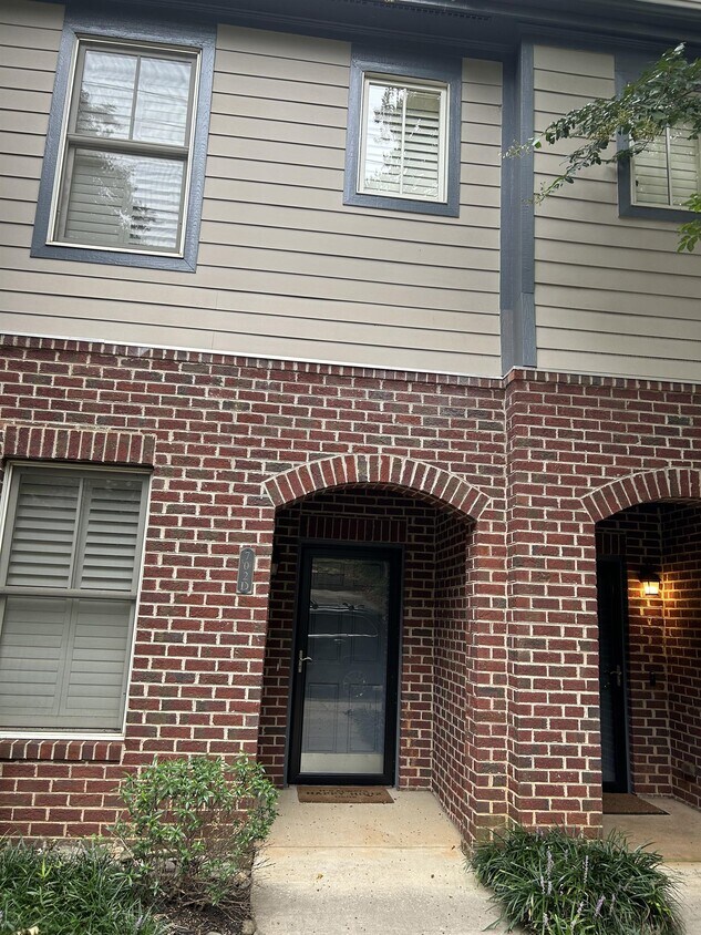 Primary Photo - 702 Bennett St
