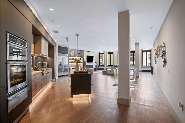 Foto del edificio - 824 Liberty Ave