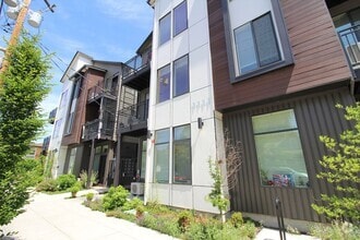 Building Photo - 1111 SE Tenino St