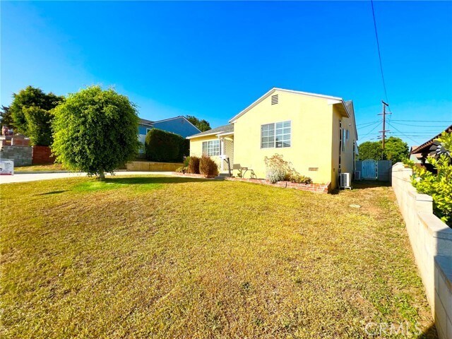 Building Photo - 1840 Fernbank Ave