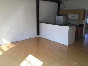 Building Photo - 301 Goshen St