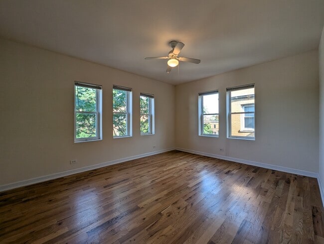 Building Photo - 2347 N Drake Ave