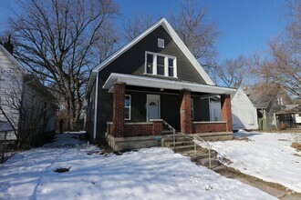 Building Photo - 1234 N Dearborn St