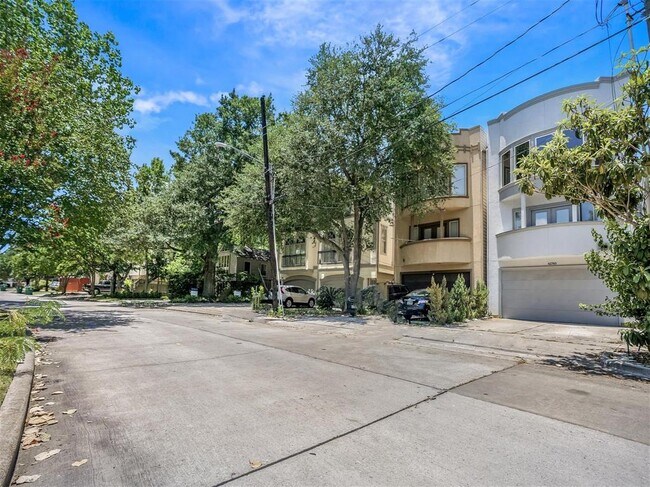 Foto del edificio - 4274 Childress St