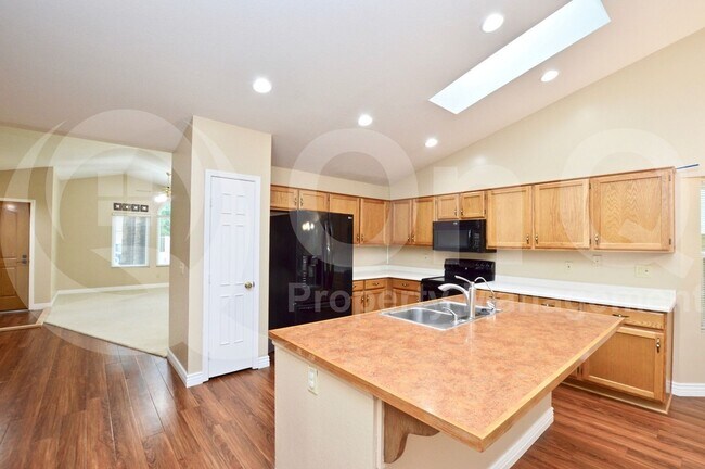 Foto del edificio - 763 W Folley St