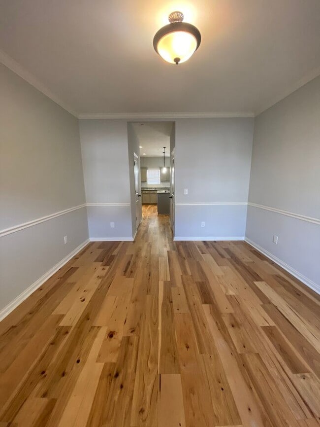 Building Photo - 3 BR | 2.5 BA | Townhome Close to Volkswag...