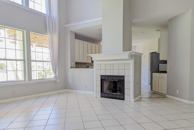 Foto del edificio - 4 br, 3.5 bath House - 1809 Tracy Miller Ln
