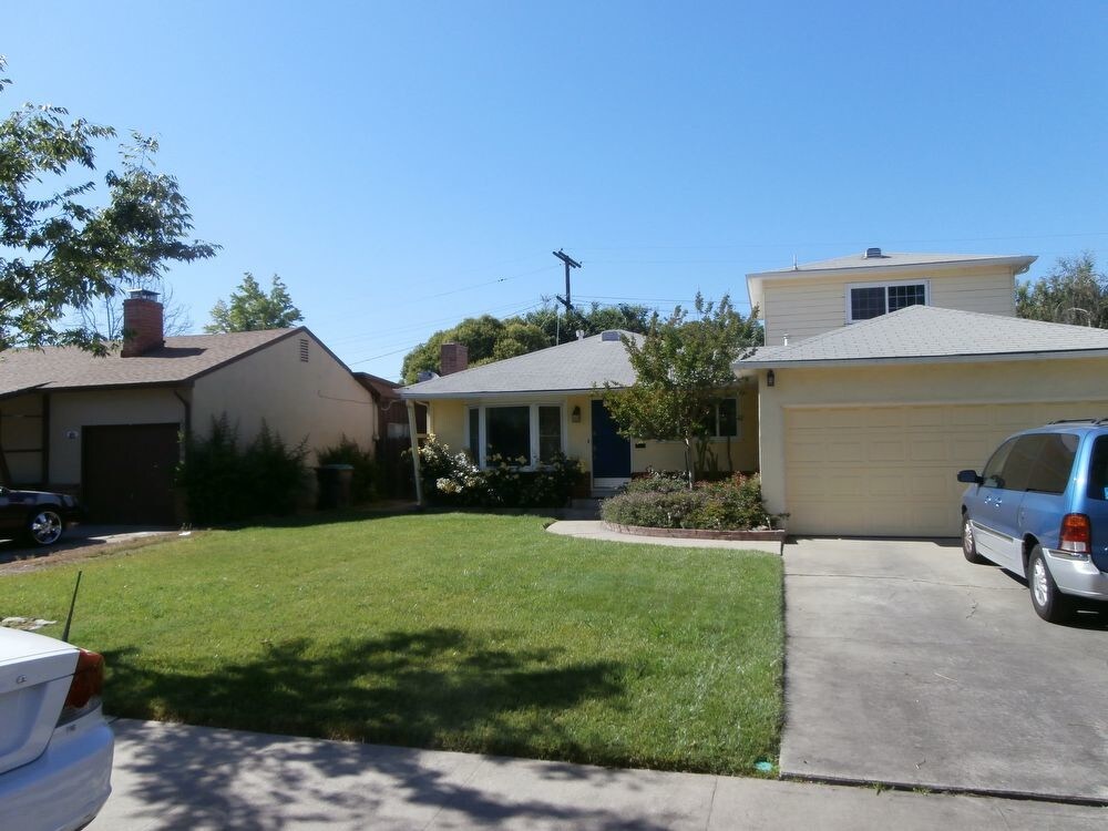 Primary Photo - 141 W McKenzie Ave