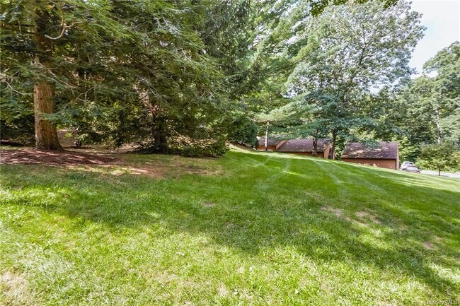 Foto del edificio - 84 Pheasant Run