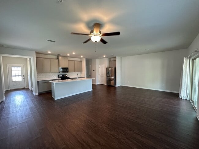 Foto del edificio - Lovely townhome in gated subdivision minutes from historic Marietta Square!