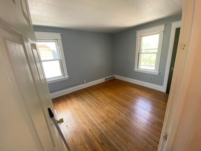 Bedroom (new carpeting is going in Monday) - 26 Zimmerman Blvd