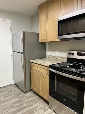 Foto del edificio - 9 Village Hill Ln