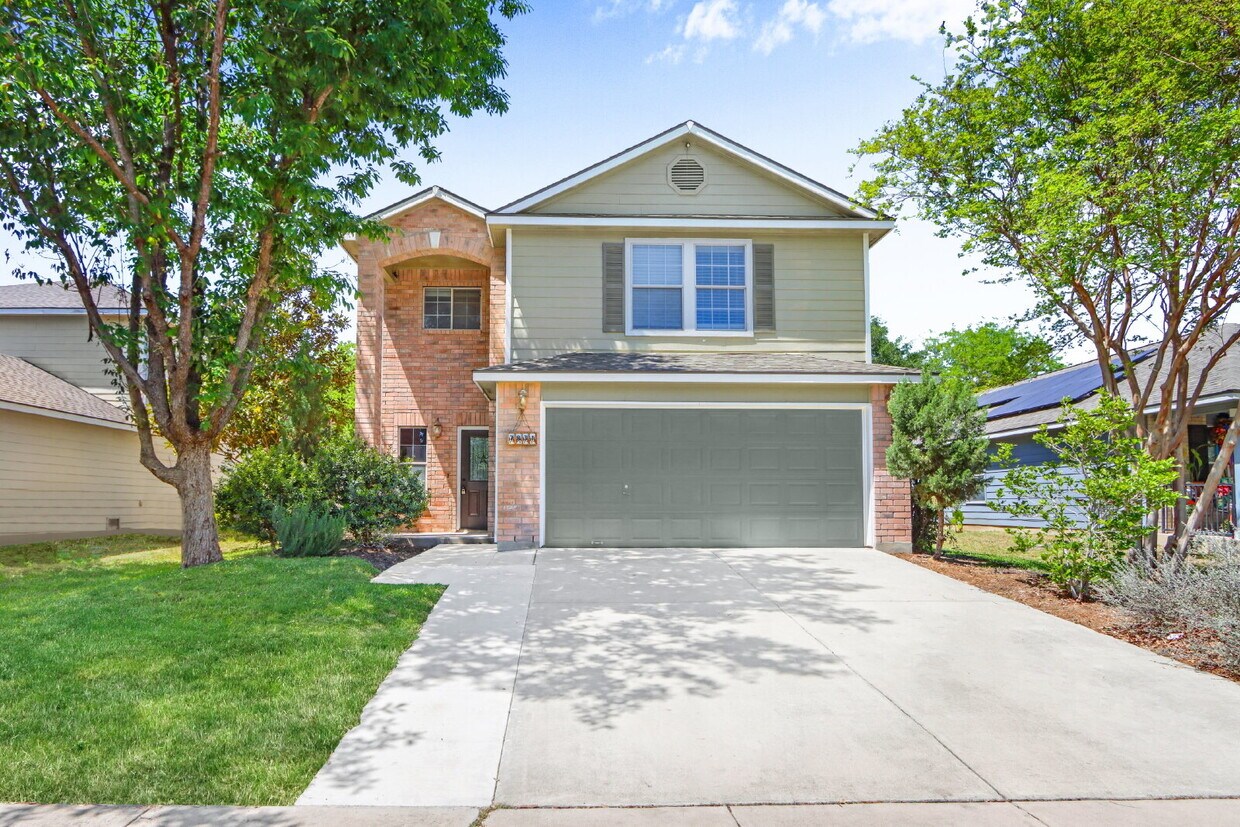 Photo - "Charming 4-Bedroom Home with 3 Full Baths and Spacious 2044 Sq Ft Layout at 7831 Saddle Run, Selma,