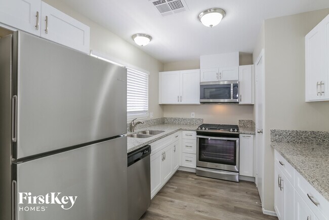 Foto del edificio - 4161 N Overbrook Dr