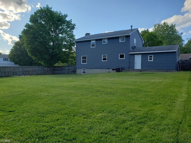 Building Photo - 4 br, 2.5 bath House - 6800 Rix St SE
