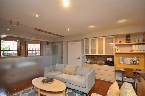 Foto del edificio - 335 Beacon St