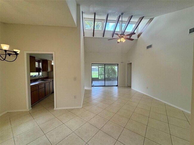 Foto del edificio - 10849 NW 30th Pl
