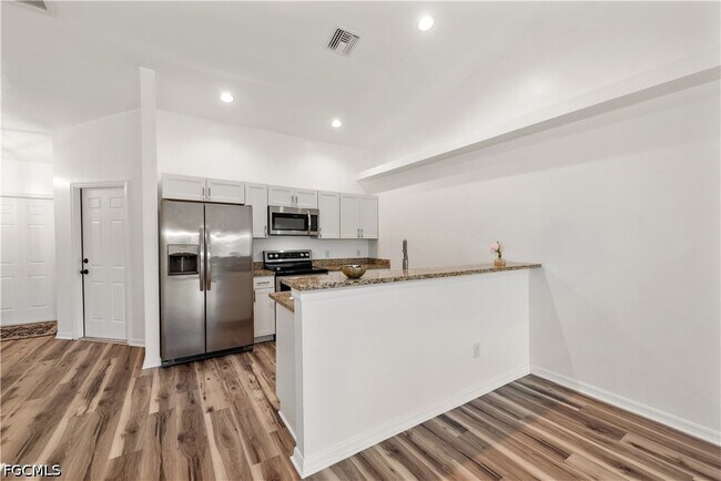 Foto del edificio - 3520 SW 17th Ave