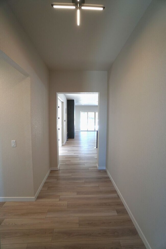 Foto del edificio - 3020 Virga Lp