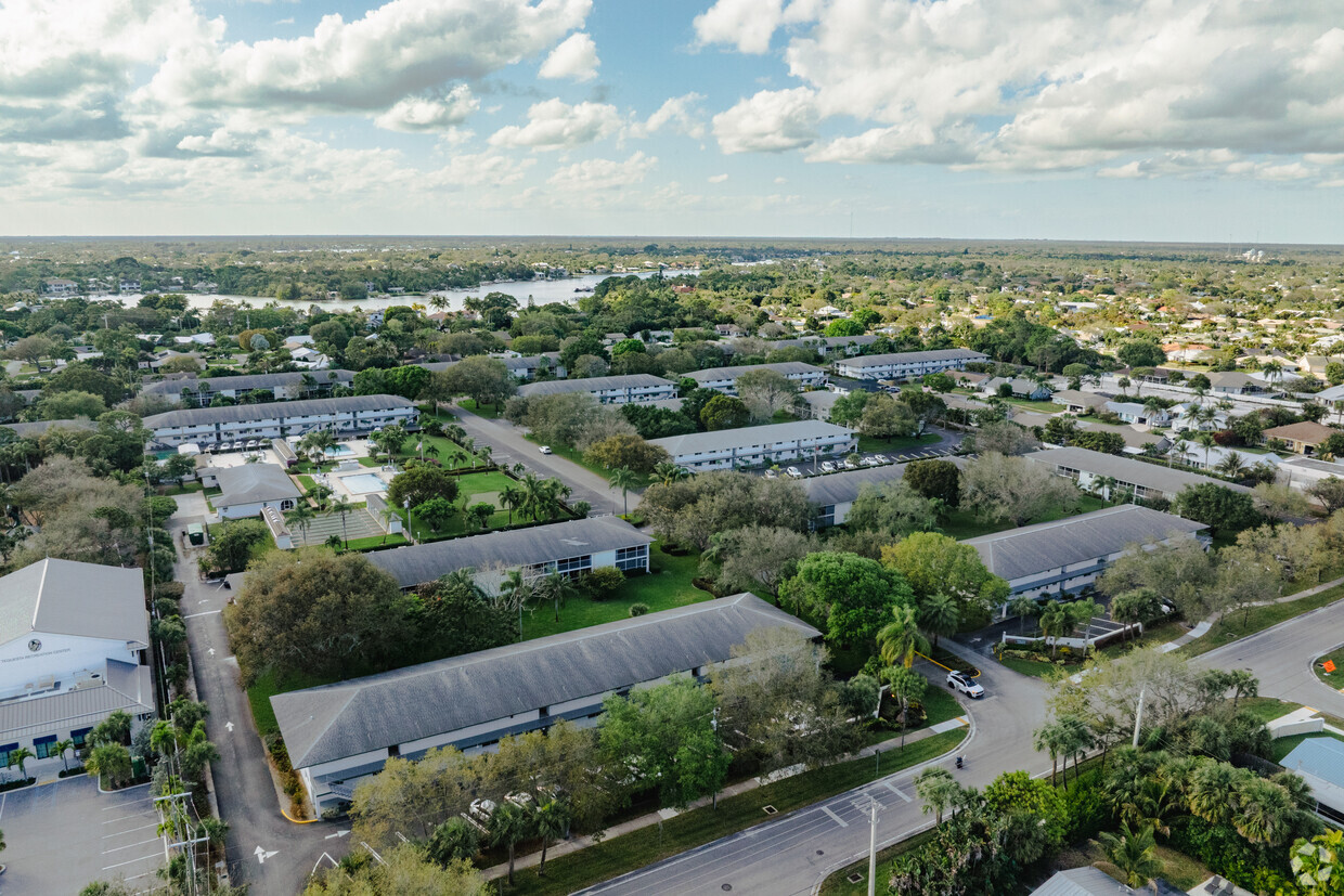 Primary Photo - Tequesta Garden Condos