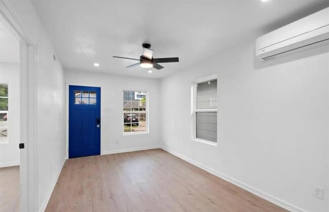 Building Photo - 2312 Lucinda St