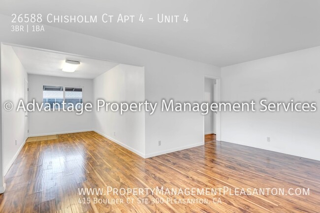 Building Photo - 26588 Chisholm Ct