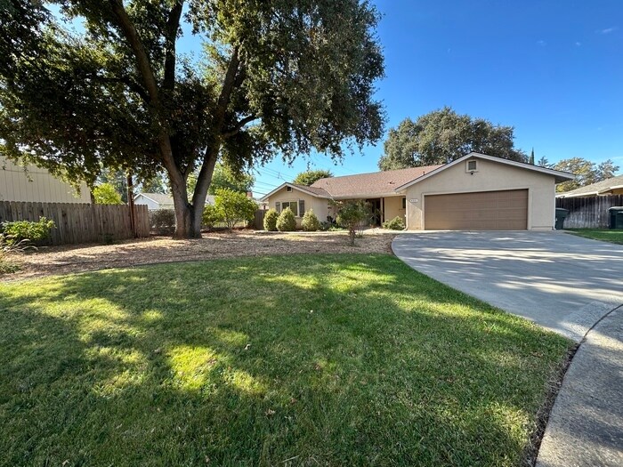Foto principal - Beautiful and spacious 3/2 Home on Cul De ...