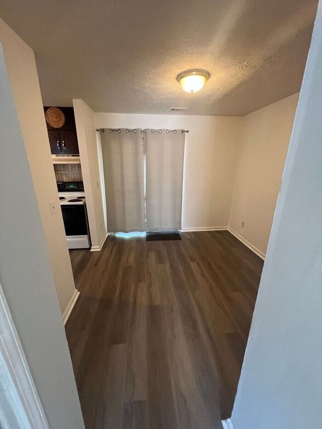 Building Photo - !!!WARNING: AVOID SCAMS CONFIRM RENTAL AT ...
