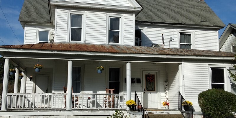 Primary Photo - 914 W. Colonial Ave
