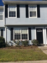 Building Photo - 1100 Pineland Ave