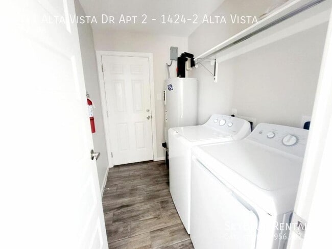 Building Photo - 1424 Alta Vista Dr