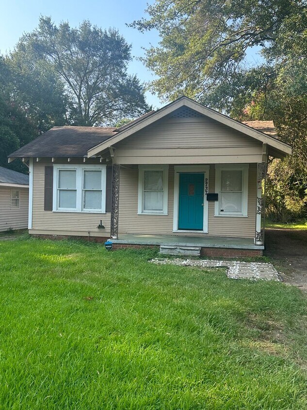 Primary Photo - 2737 Murray St