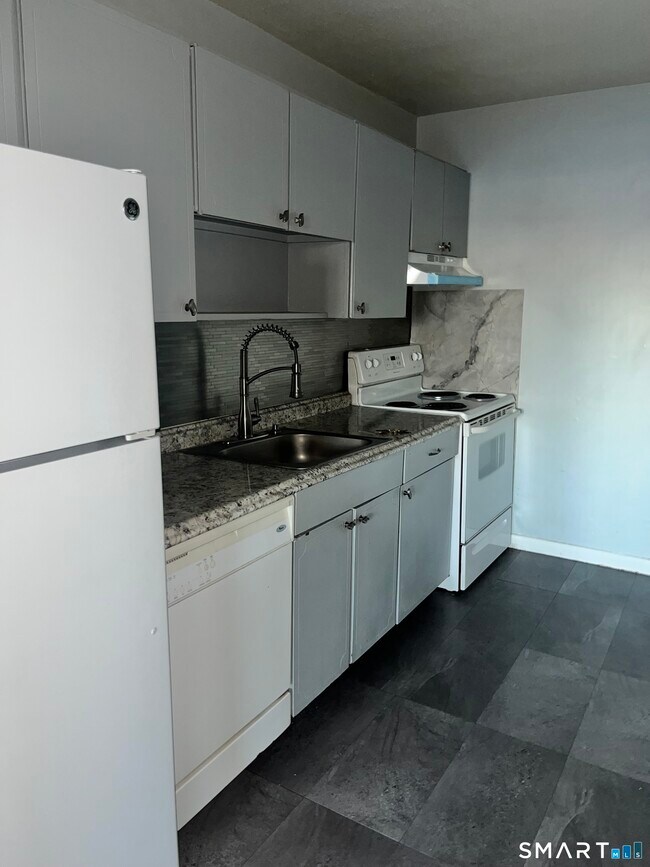 Foto del edificio - 1730 State St