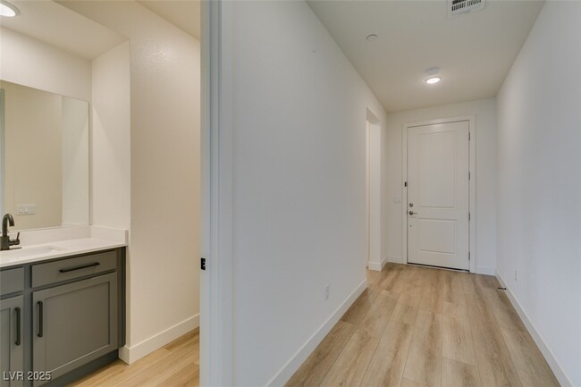 Building Photo - 759 Faircliff Ct