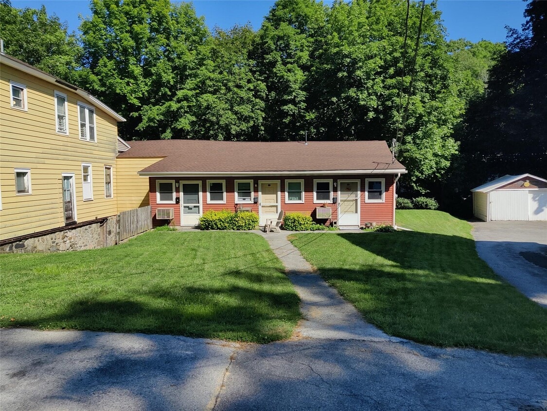 Foto principal - 28 Vineyard Ave