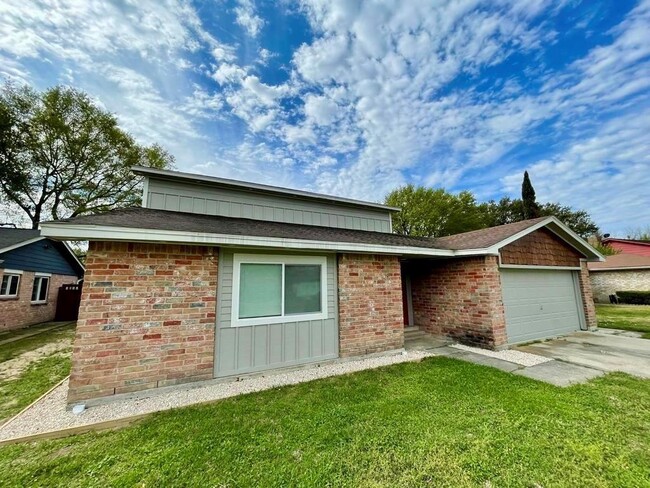 Building Photo - 8107 Bova Rd