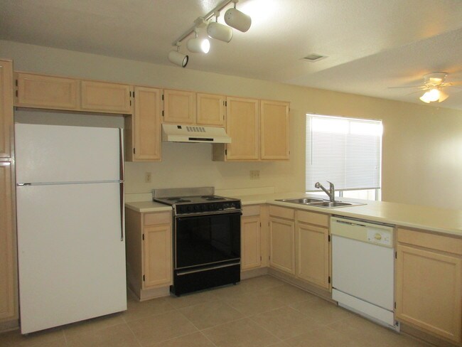 Building Photo - 3928 W Chama Dr