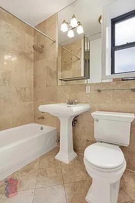 Foto del edificio - 345 E 5th St